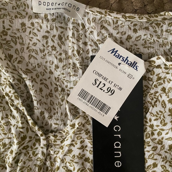 Cropped Floral Blouse - Picture 3 of 3